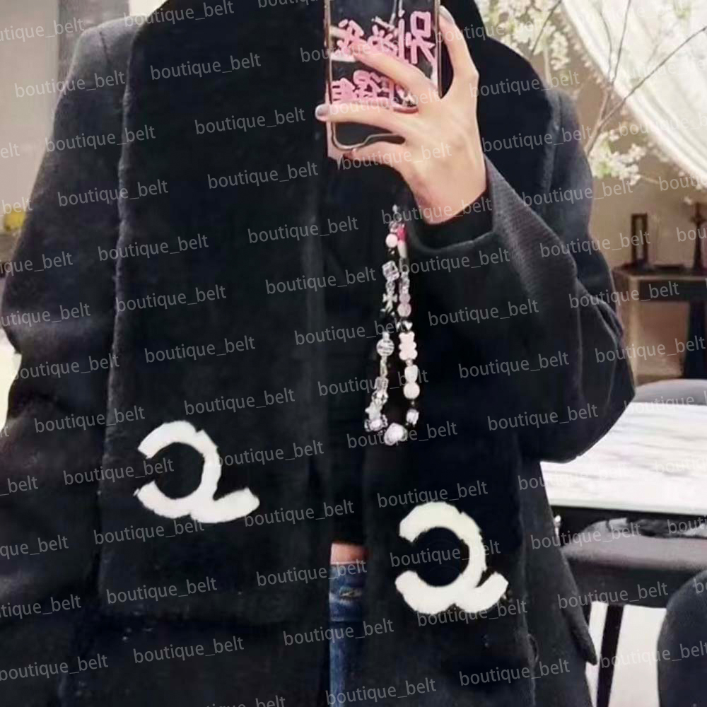 Designer scarf women winter warm soft comfortable scarf black and white letter classic fashion outdoor trend wear scarf earflap