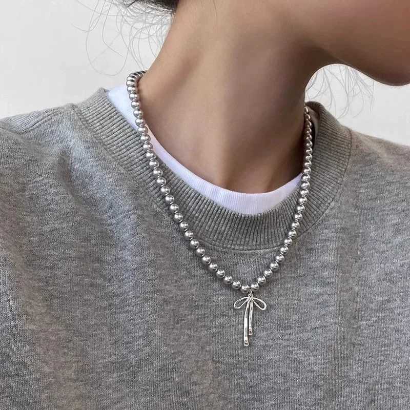 LATS Gray Pearls Bowknot Pendant Necklace for Women Girls Graceful Butterfly Choker Chain Jewelry Gift Accessories G251217