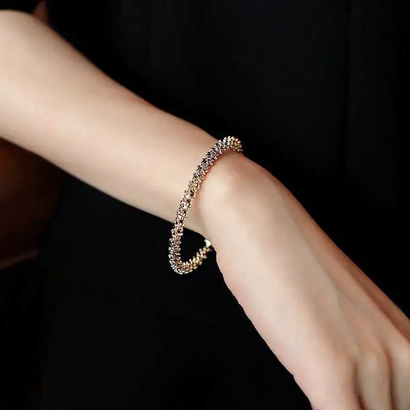Classic Simple Copper Alloy Gold Colour Jewelry Open Korean Fashion Accessories Girls OL Style Cuff Bangle For Woman M251217