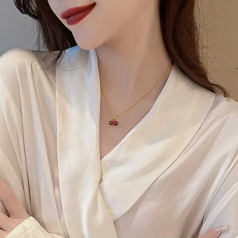 Little Wine Red Cherry Pendant Necklaces For Women Fashion Personality Fruit Golden Chain Necklace Party Jewelry Birthday Gifts G251217