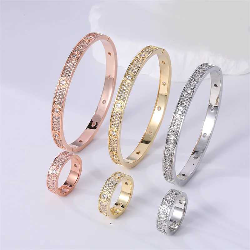 Luxury Inspired Ring 3 Row Zircons Open Stainless Steel Bangle Fashion Party Wear Jewelry Gift M251217