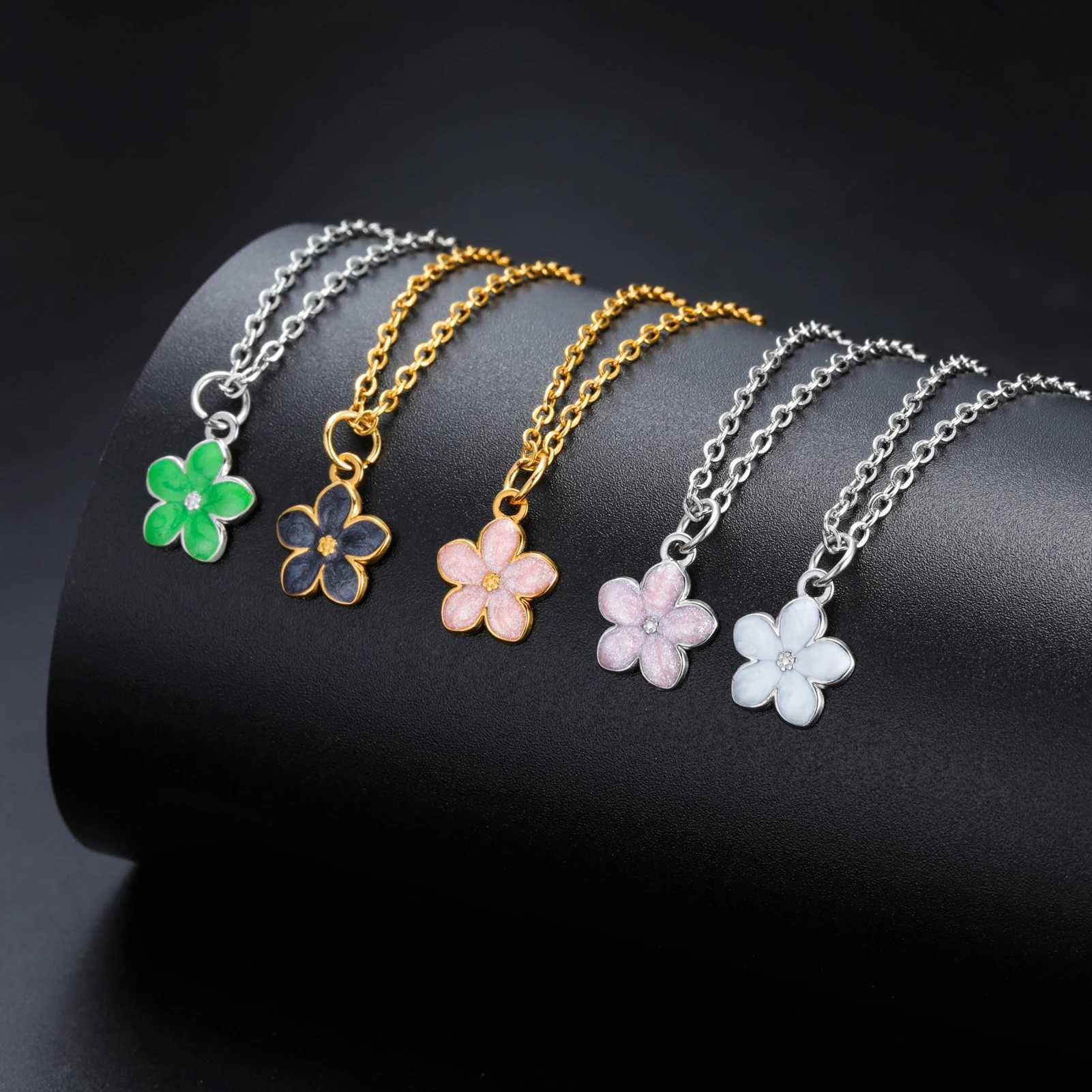 Cazador Plumeria Daisy Mini Flower Necklaces for Women Stainless Steel Gold Color Jewelry Chain Necklace 2025 Trend G251217