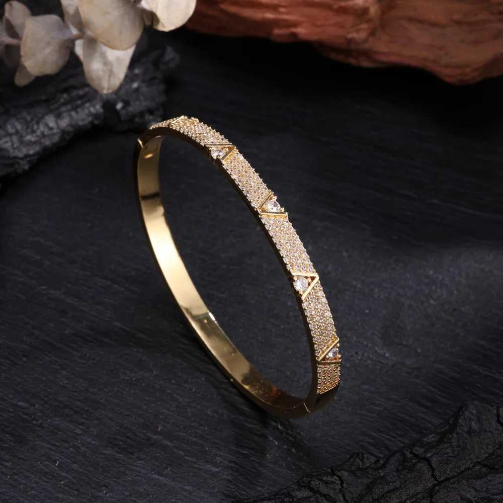 ZAKOL Light Luxury V-shaped Micro Inlaid Zircon For Women/Men New Unique Design Jewelry Gift M251217