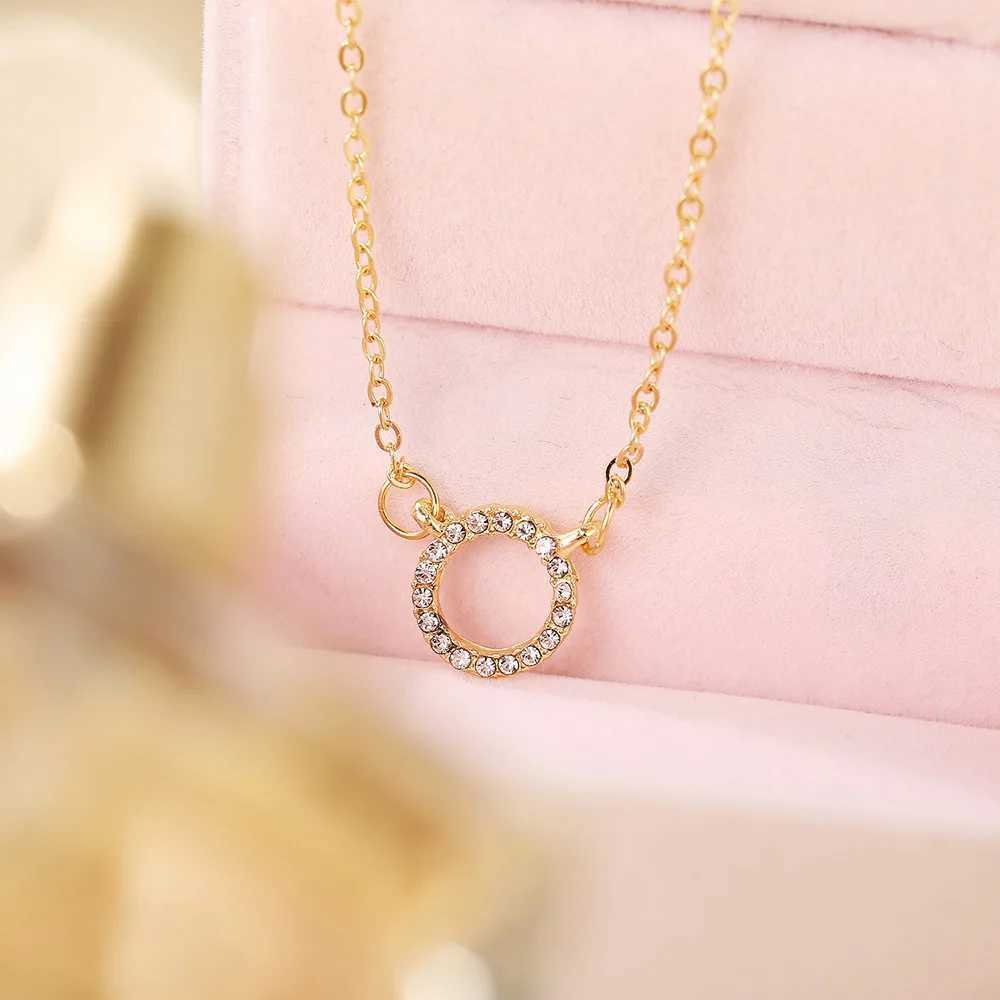 Fashion Trend Elegant Jewelry Simple Crystal Circle Pendant Necklace Golden Color Unquie Women Necklace Party Gift G251217