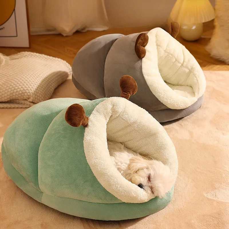 Warm Small Dog Kennel Bed Breathable Cute Slippers Shaped Dog Bed Cat Sleep Bag Foldable Washable Pet Small Dog Kennel M251217