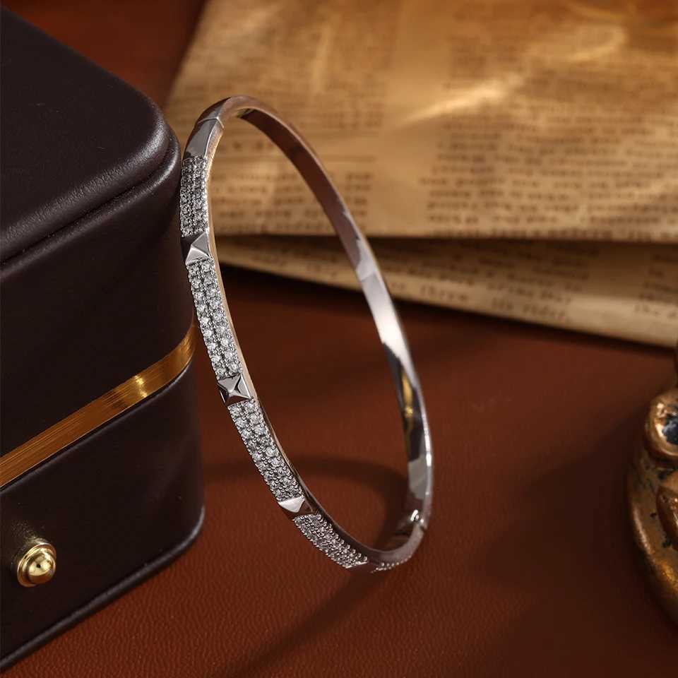 ZAKOL Shiny Full Zircon Bangle For Women Minimalist Fashion Geometric CZ Birthday Jewelry Gifts M251217