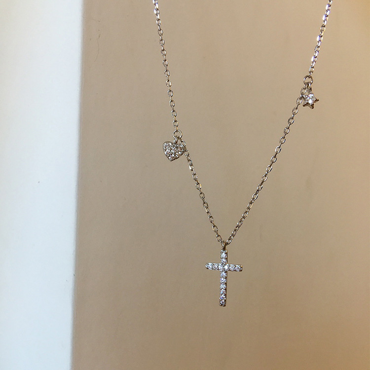 Fashion 18K Gold Plated Heart Cross Necklace Shiny Zircon Jesus Cross Pendant Religious Faith Accessories Wholesale designer necklace diamond jewelry 