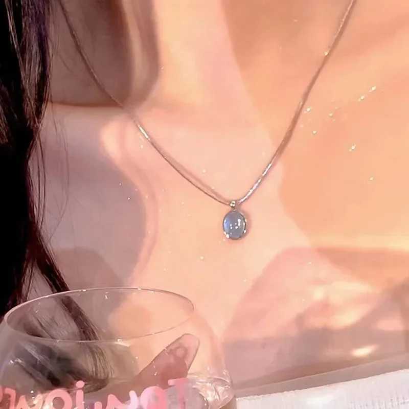 Simple Oval Aquamarine Moonstone Pendant Necklace for Women Girls Luxury Snake Chain Necklace Fashion Collar Jewelry Gifts G251217