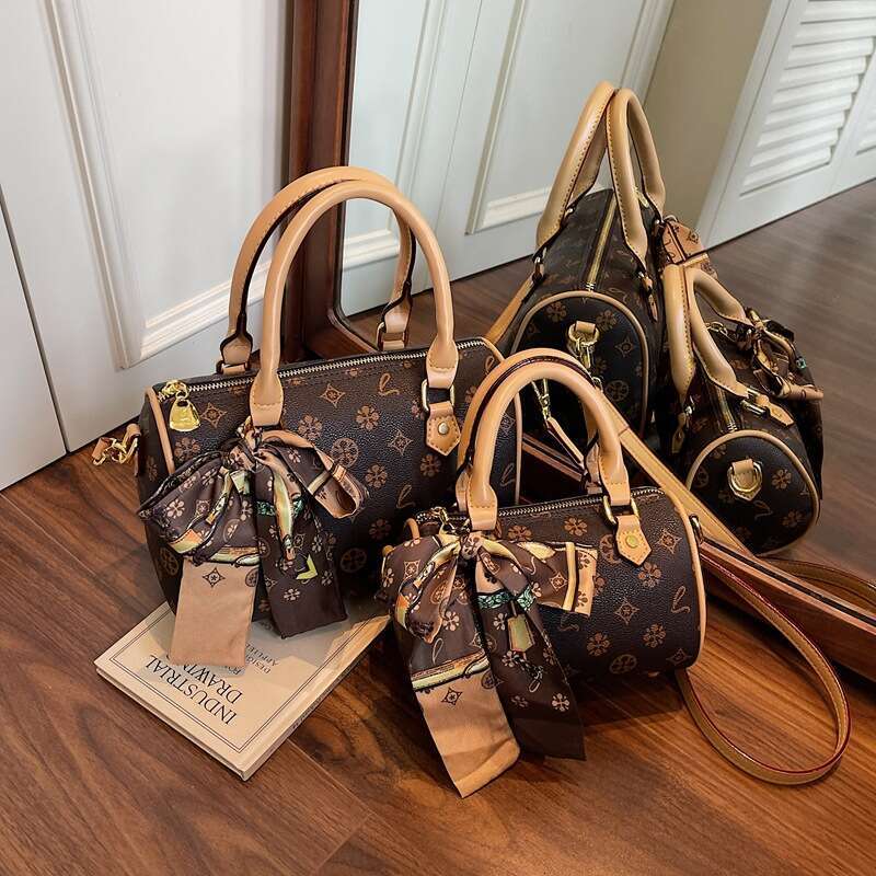 Designer bag 2025 New Large Capacity High-End Colorful Printed Boston Pillow Bag Vintage Fashion Versatile Crossbody Handbag for Women