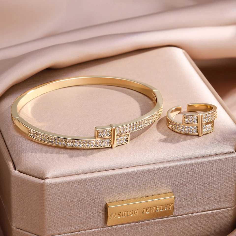 ZAKOL Slivery/Golden 18K Gold Plated AAA Zircon Rings for Women H Head Niche Design Luxury Party Jewelry M251217