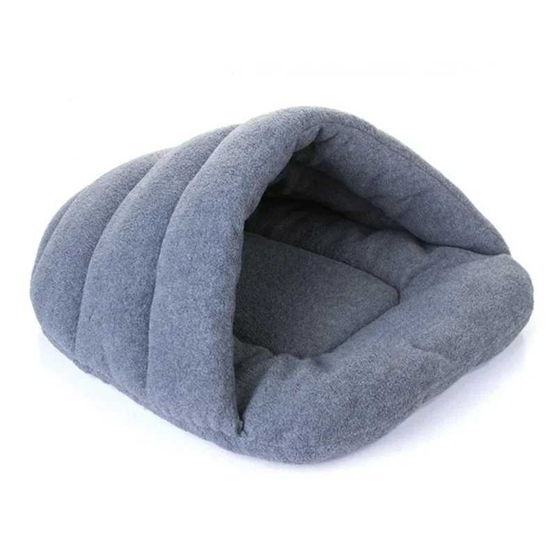 Pet Dog Cave Bed Thick Fleece Warm Soft Slipper Shape Beds for Puppy Cats Tent Sleeping Mats Winter Pets Indoor Triangle Nest M251217