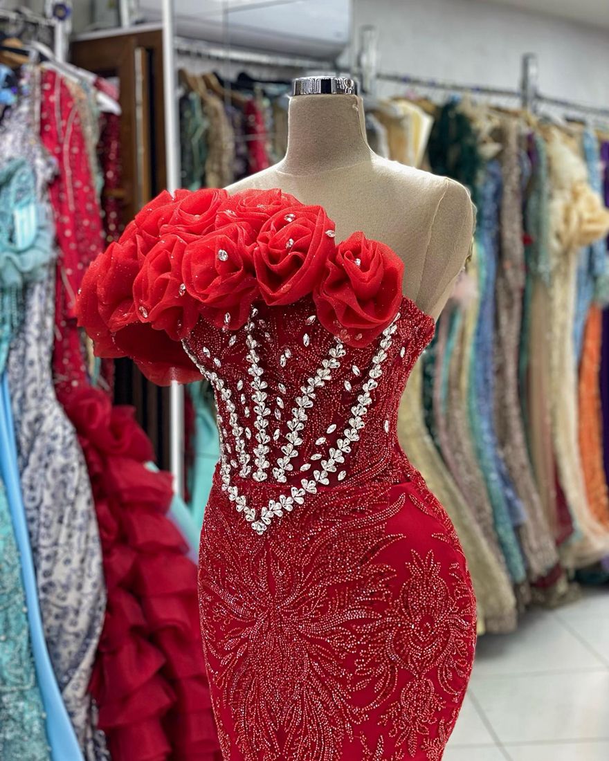 D17 Red Prom Dresses for Black Women Sheer Neck Illusion Beaded Lace with Rhinestones - Birthday Party, Second Reception, Engagement Gown