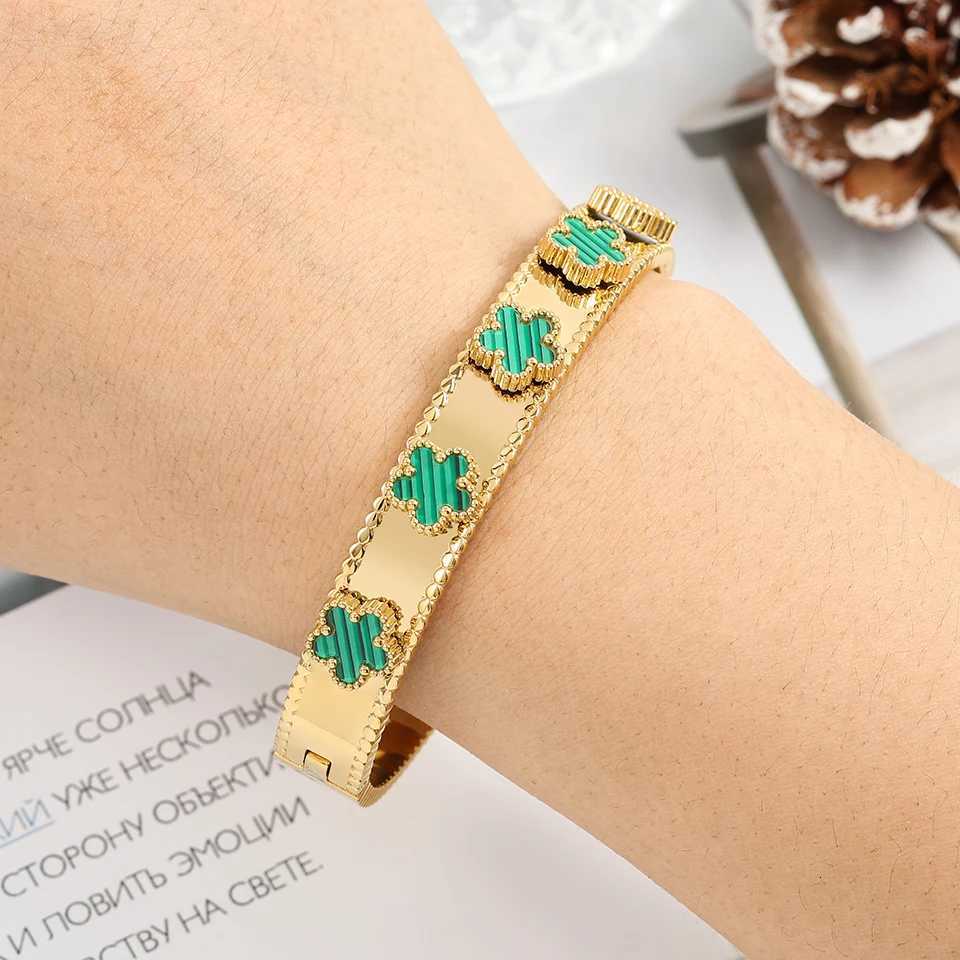 ZAKOL Trendy Lucky Five Leaved Flower Stainless Steel Bangles For Women Girls Gold Color Metal Wristlet s Jewelry Gifts M251217