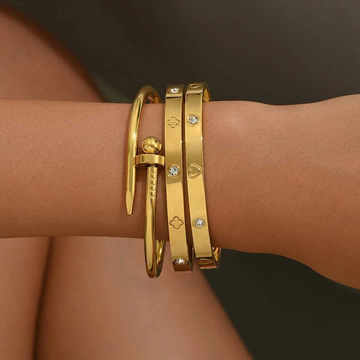 luxury Stainless steel set diamond Lucky Fashion womens gold bangles M251217