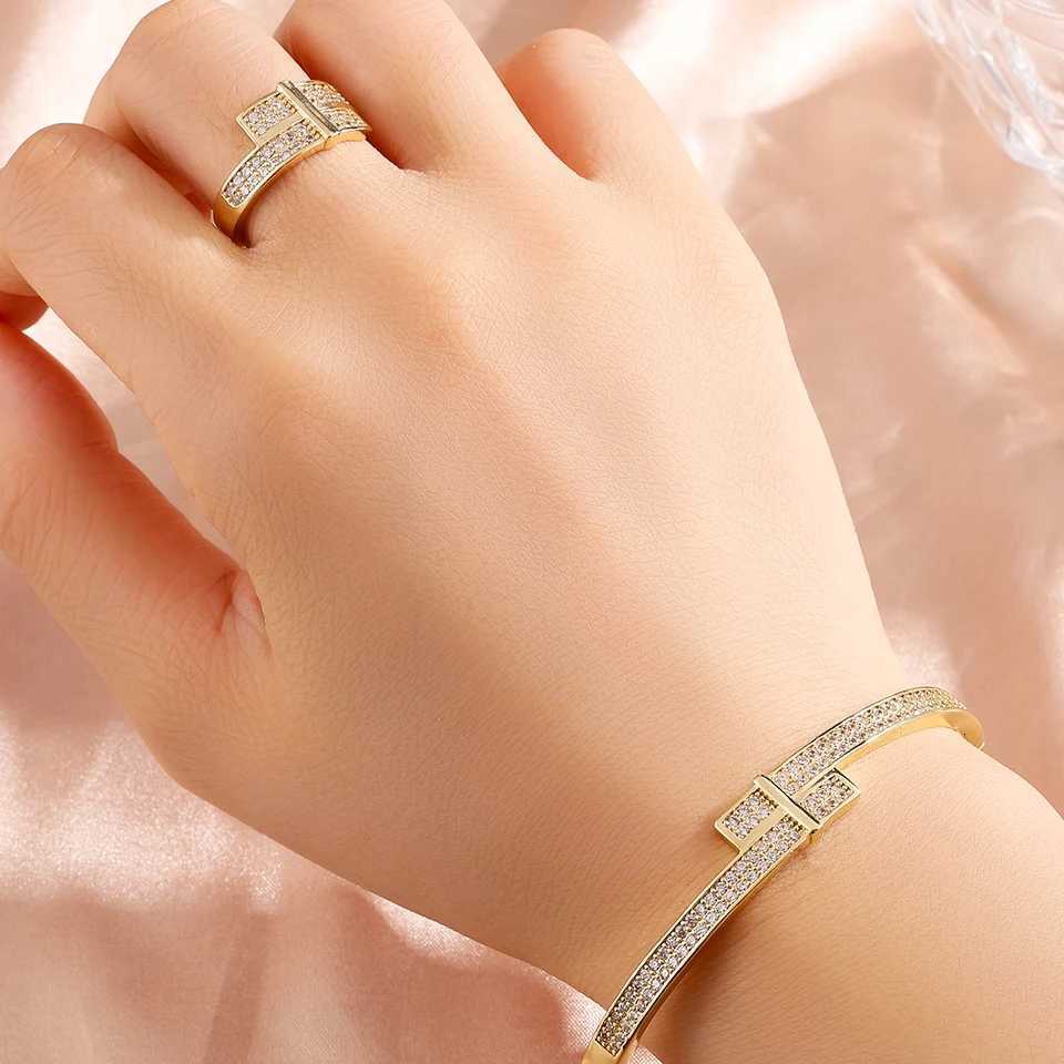 ZAKOL Slivery/Golden 18K Gold Plated AAA Zircon Rings for Women H Head Niche Design Luxury Party Jewelry M251217