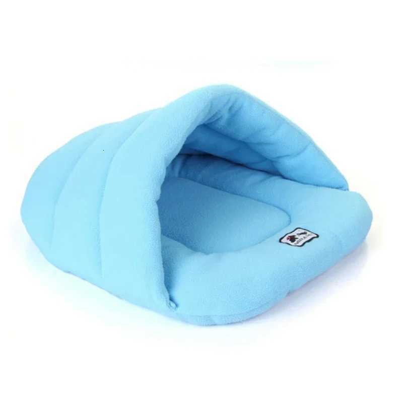 Pet Dog Cave Bed Thick Fleece Warm Soft Slipper Shape Beds for Puppy Cats Tent Sleeping Mats Winter Pets Indoor Triangle Nest M251217