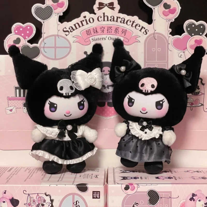 Sanrio Genuine Blind Box Family Sisters Group Wear Series Enamel Mystery Box Bag Pendant Kuromi Pochacco Doll Surprise Gift Toys H251217