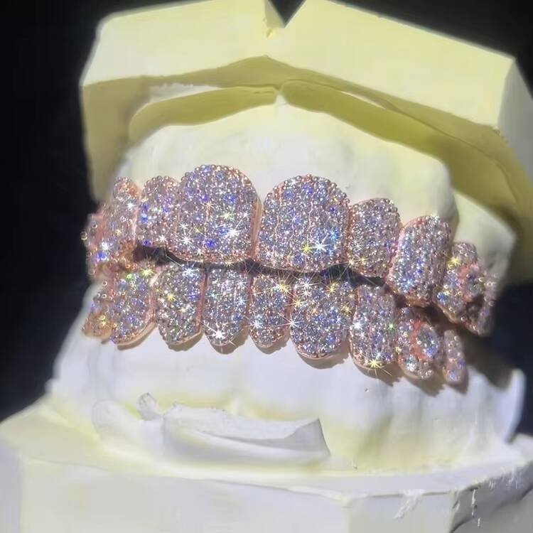 Custom Hiphop Jewelry 925 Sterling Silver Gold Plated Custom Diamond Grillz for Teeth Iced Out VVS Moissanite Grillz