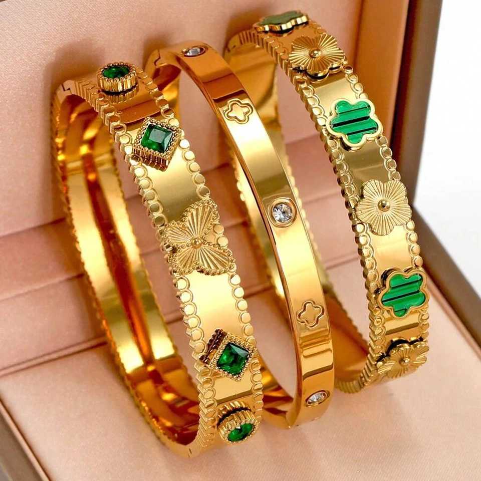 Yupsk Luxury Stainless Steel Three-dimensional Butterfly Flower for Women Vintage Golden Versatile Daily Jewelry M251217