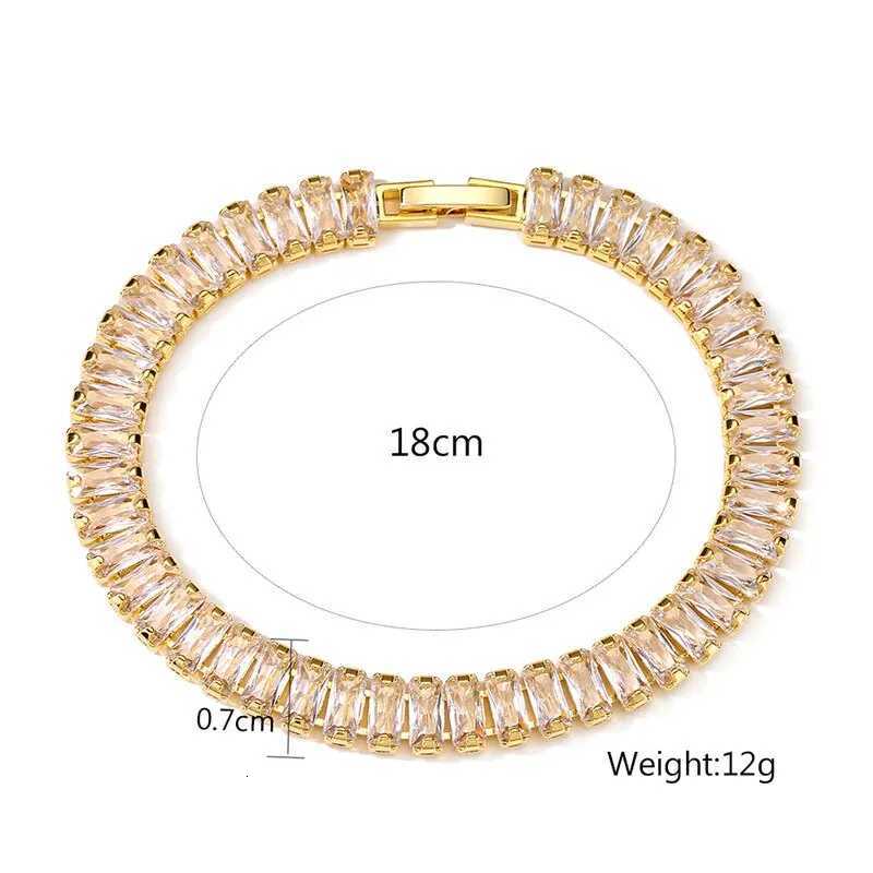 Fashion Korean Style Rectangle Zirconia Tennis s for Women Luxury Gold Color Crystal Party Jewelry M251217
