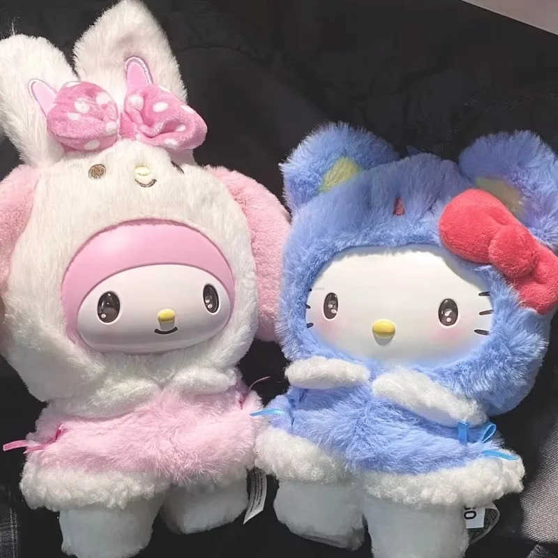 Sanrio Genuine Hello Kitty And Friend Small Cloak Series Blind Box Vinyl Face Keychain Kuromi Melody Mystery Box Figure Gift Toy H251217