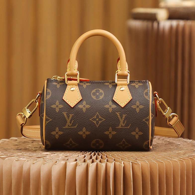 Designer bag luxury bag l0uis vuitt0nbags bag shoulder bag high-quality crossbody bag classic vintage cowhide nano pillow bag large capacity mother and child bag