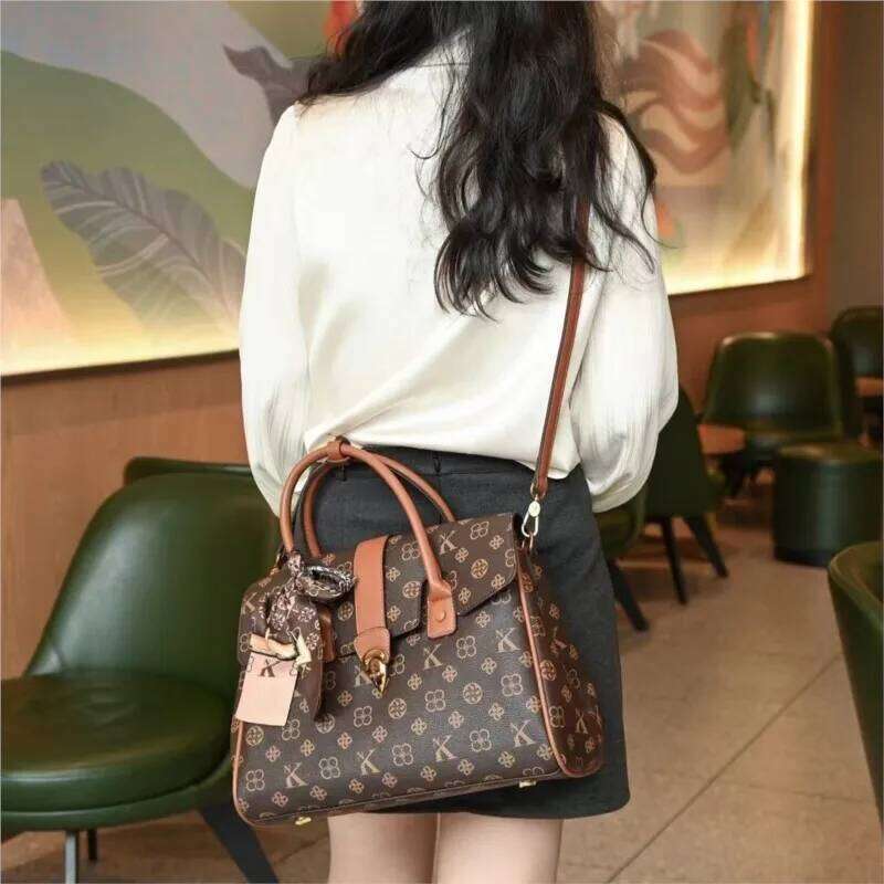 Light luxury brand women's new fashion versatile high-end handbag large capacity trendy single shoulder crossbody bag