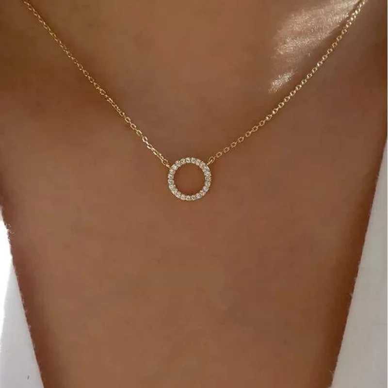 Fashion Trend Elegant Jewelry Simple Crystal Circle Pendant Necklace Golden Color Unquie Women Necklace Party Gift G251217