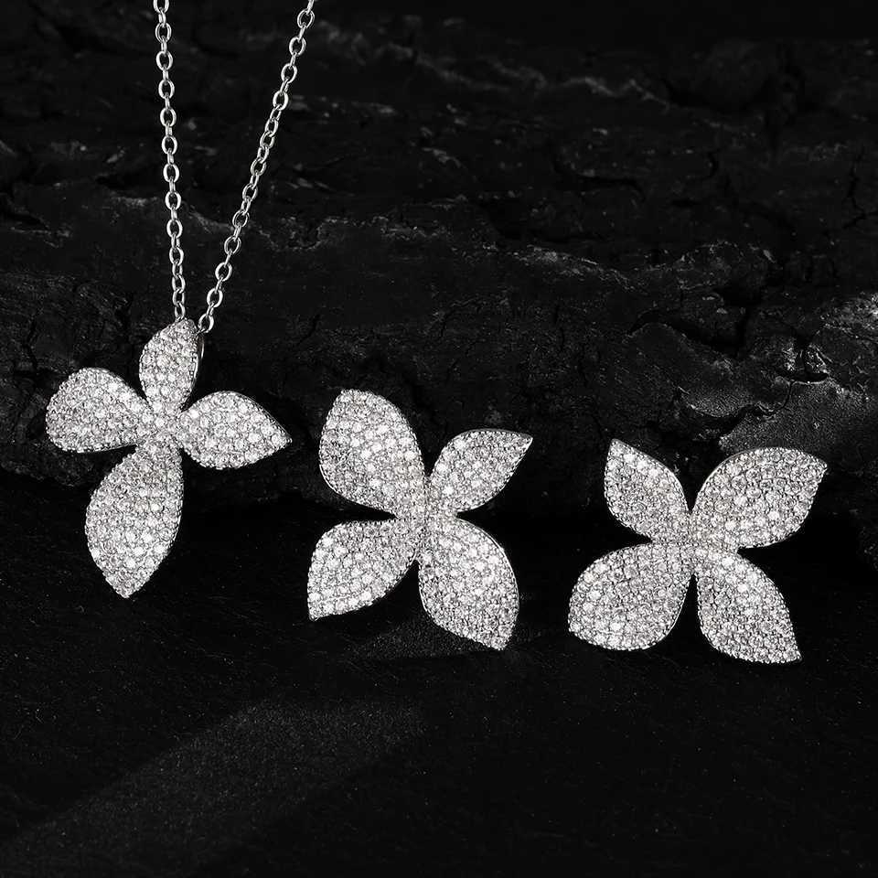 Luxury Delicate Fashion Earrings Necklace Set With Sparkly Zircons Suitable For Womens Party Wear Jewelry G251217