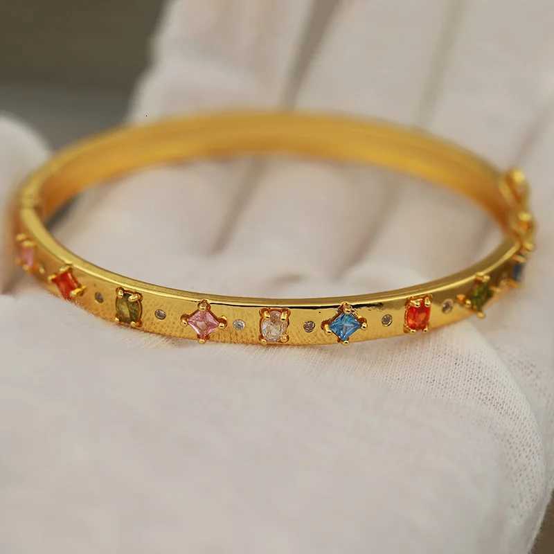 New Sight Design Multicolor Crystal Geometric Bangles s for Women Fashion Brand Jewelry Zirconia Bangles Accessories M251217
