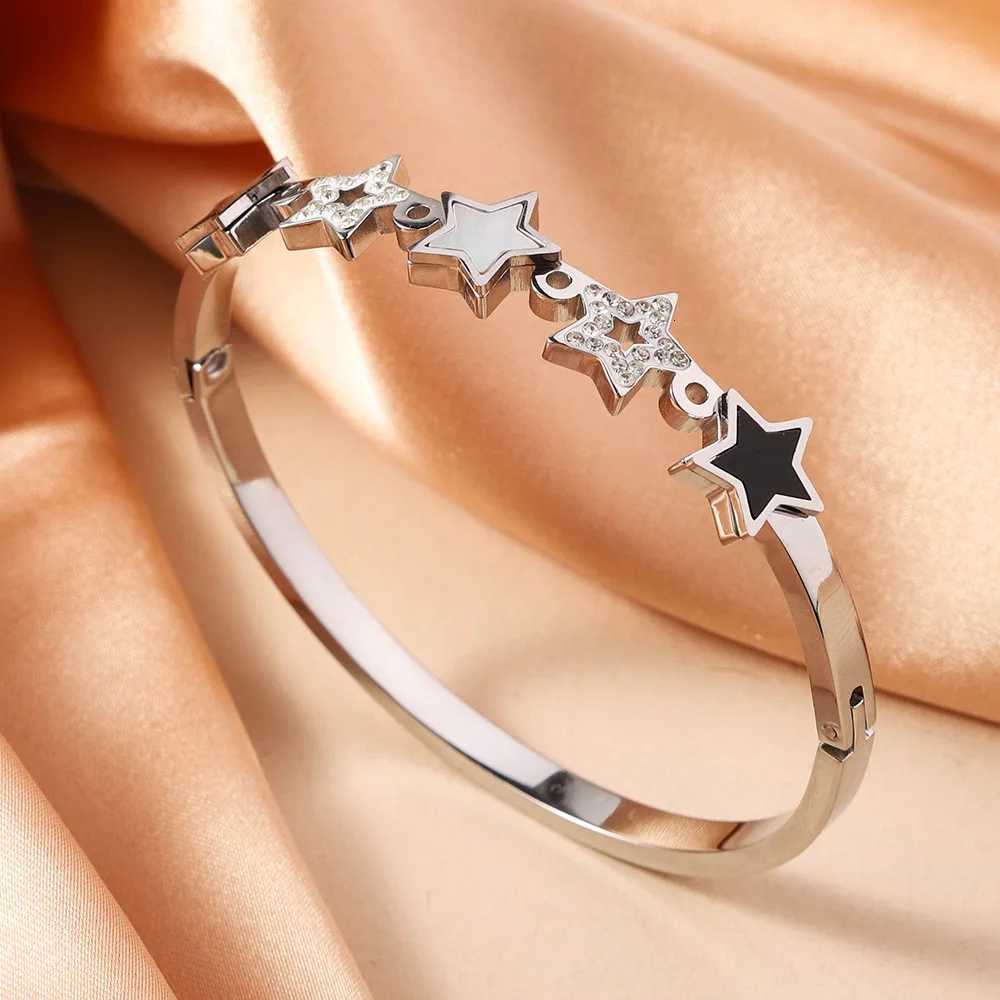 Non fading Vacuum Plated Stainless Steel Womens Fashion Light Luxury Pentagram Inlaid Zircon Jewelry Accessories M251220