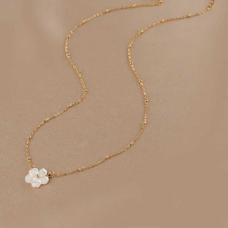 Stainless Steel White Shell Flower Pendant Necklace For Women Girls Gold Color Cute Clavicle Chain Jewelry Wedding Birthday Gift G251217