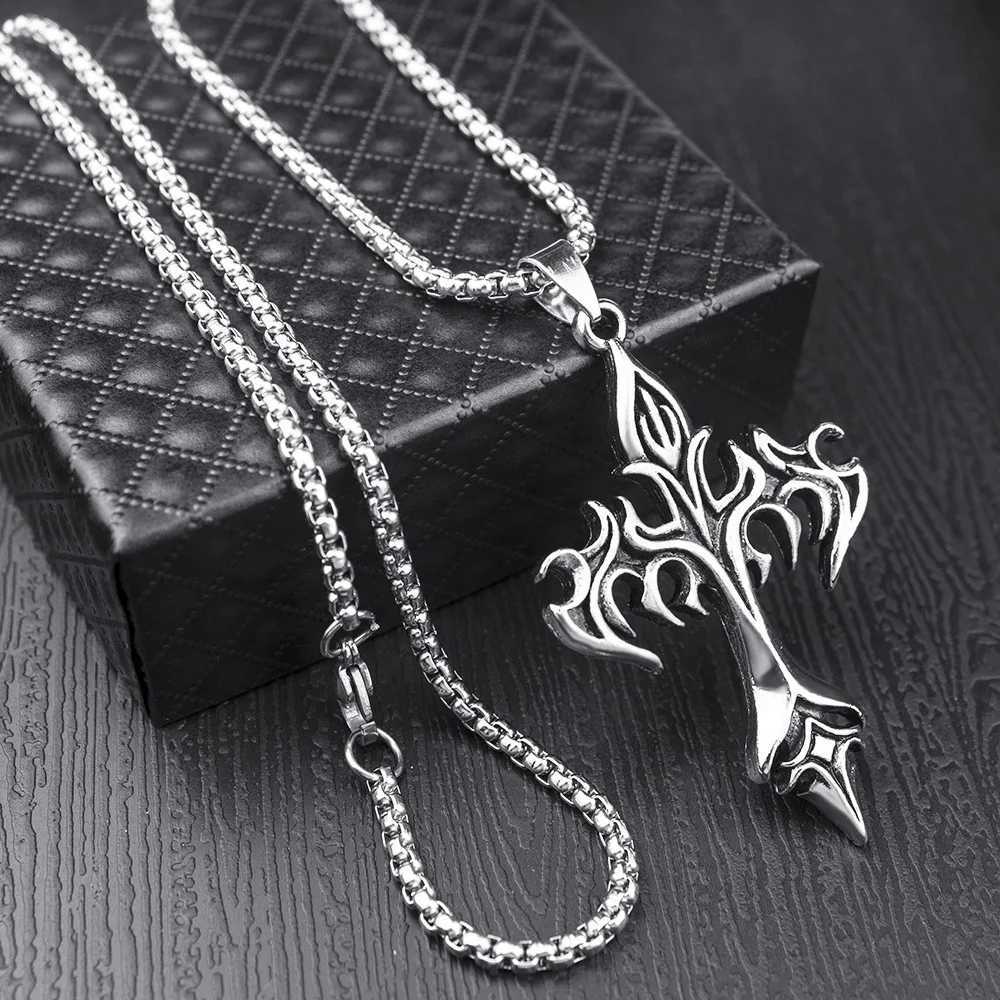 Stainless Steel Necklace Flame Retro Cross Titanium Steel Casting Men Pendant Necklace Type G251217
