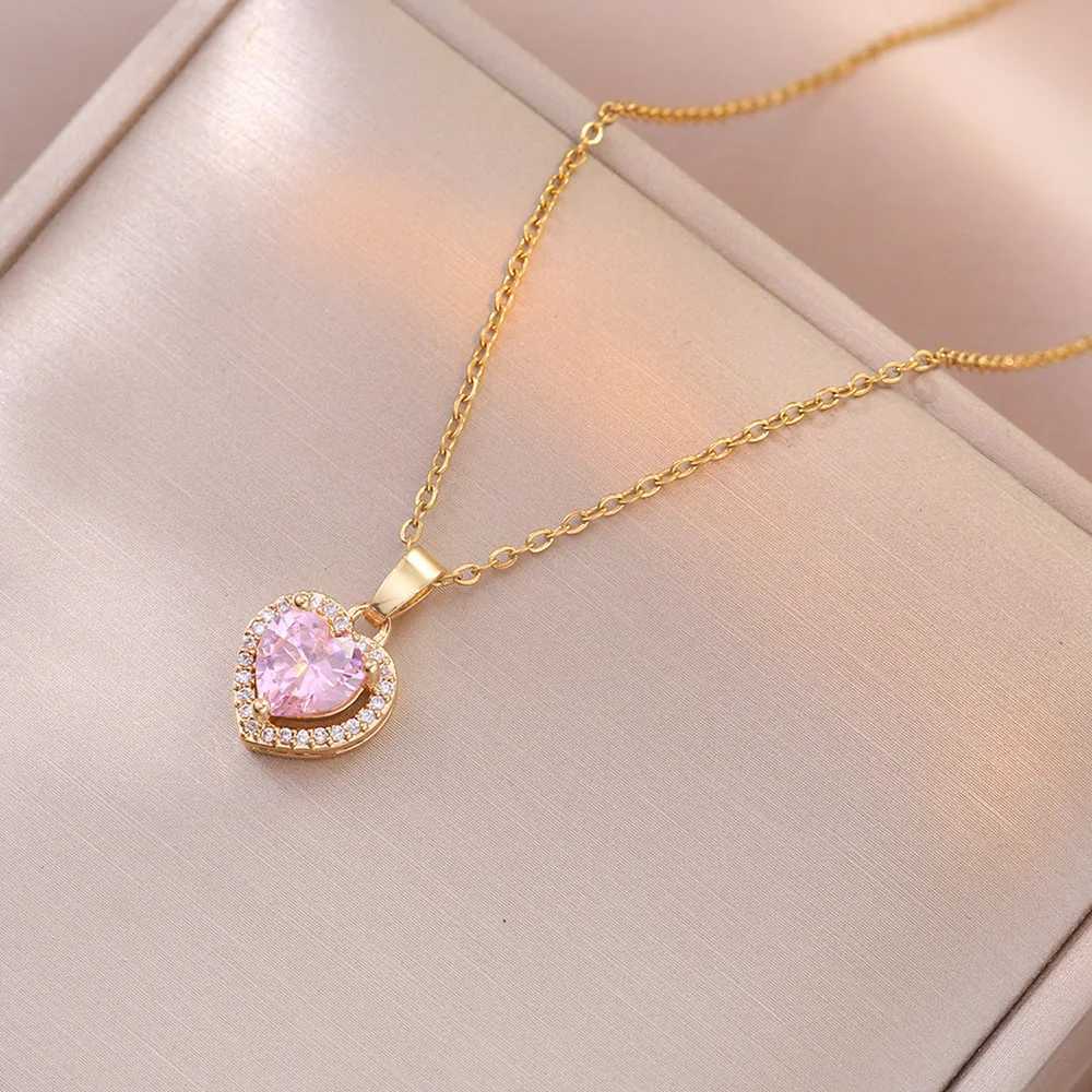 Stainless Steel Chain Pink Heart-shaped Zircon Pendant Necklace for Women Lady Sweet Jewelry Accessories Gifts G251217