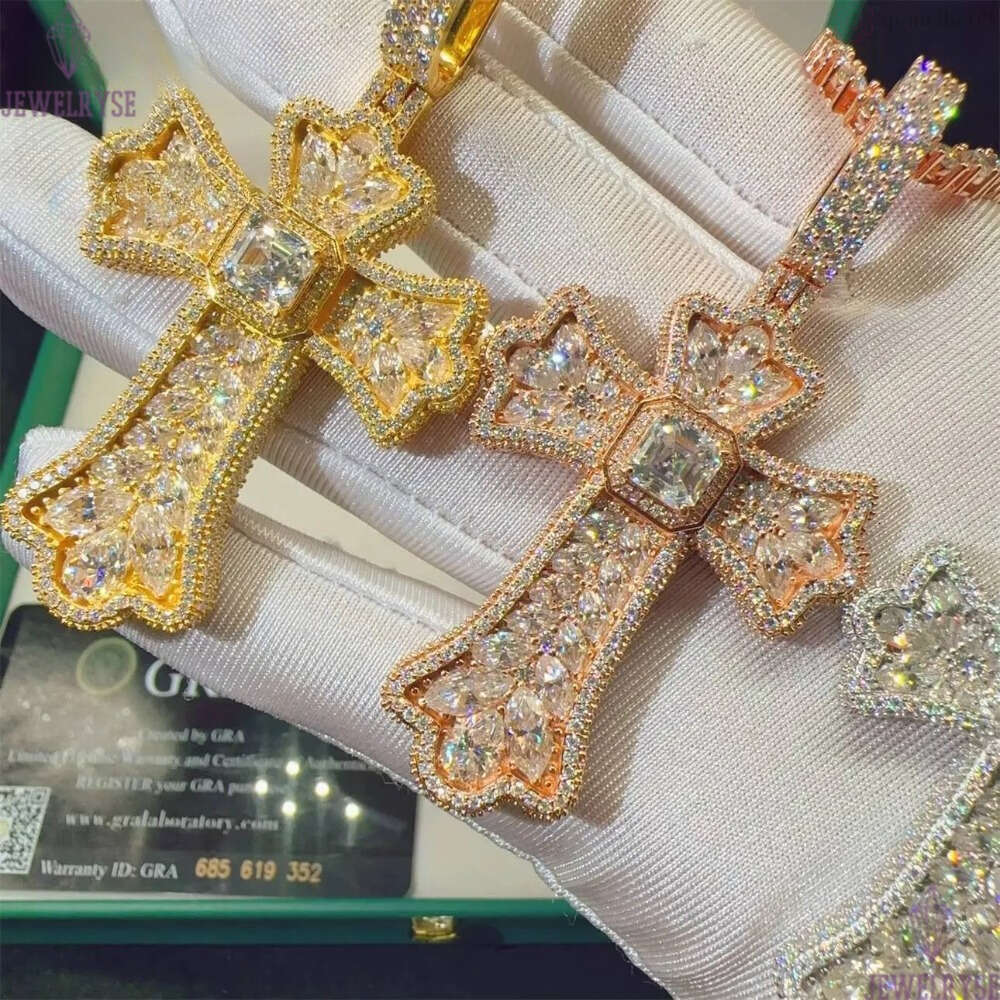 Pass the Diamond Tester VVS Moissanite 925 Sterling Silver Iced Out Hip Hop Pendants Diamond Jewelry Custom Cross Pendant
