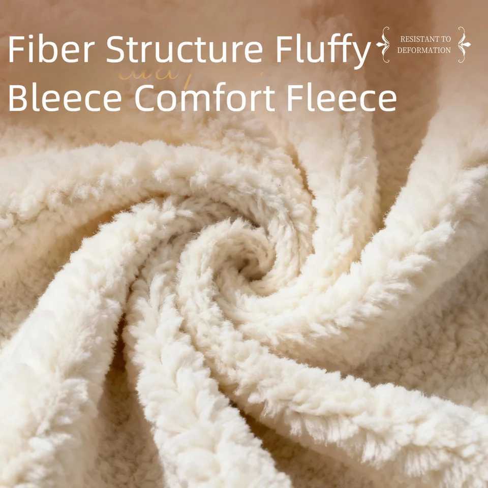 Winter warming semi-enclosed safety pet bed thickened small dog bed large space leather cat sleeping bag M251217