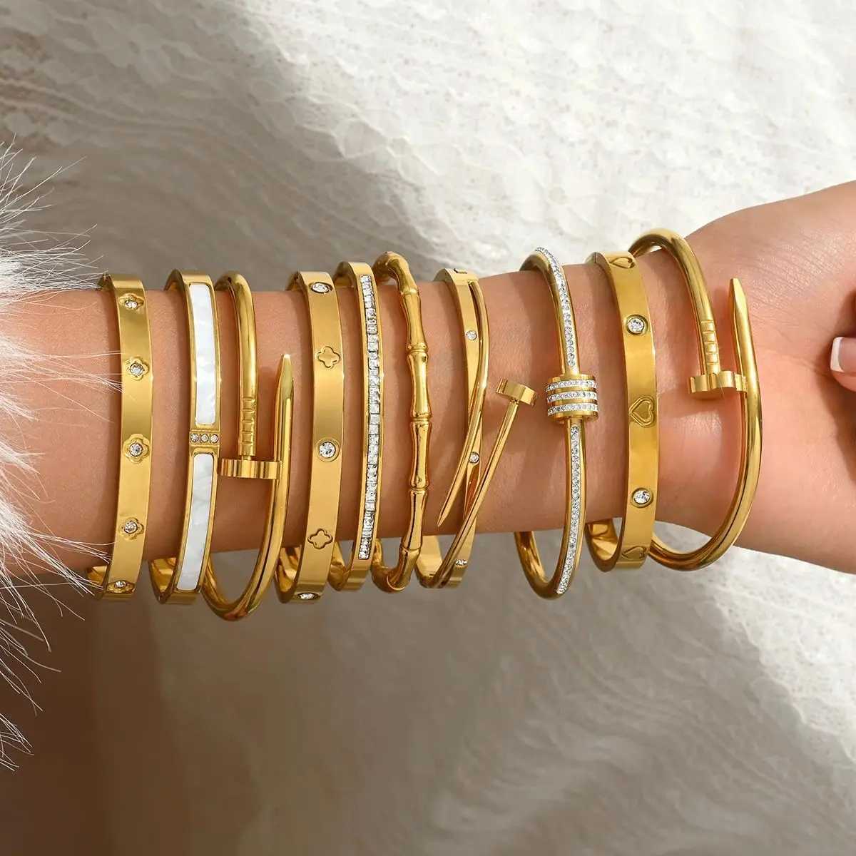 18K stainlESS steel gold womens fashion simple new hot c r stainlESS steel jewelry M251217