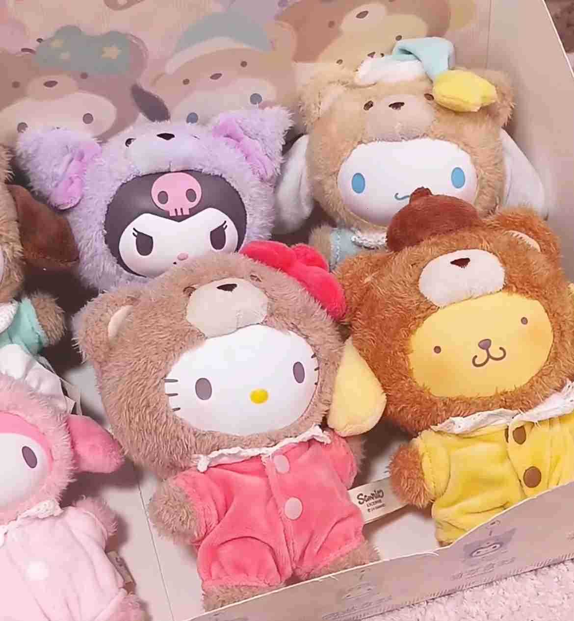 Sanrio Genuine 1nd/2nd/3nd Velvet Latte Baby Series Blind Box Hello Kitty Trendy Play Cute Doll Mystery Box Doll Birthday Gifts H251217