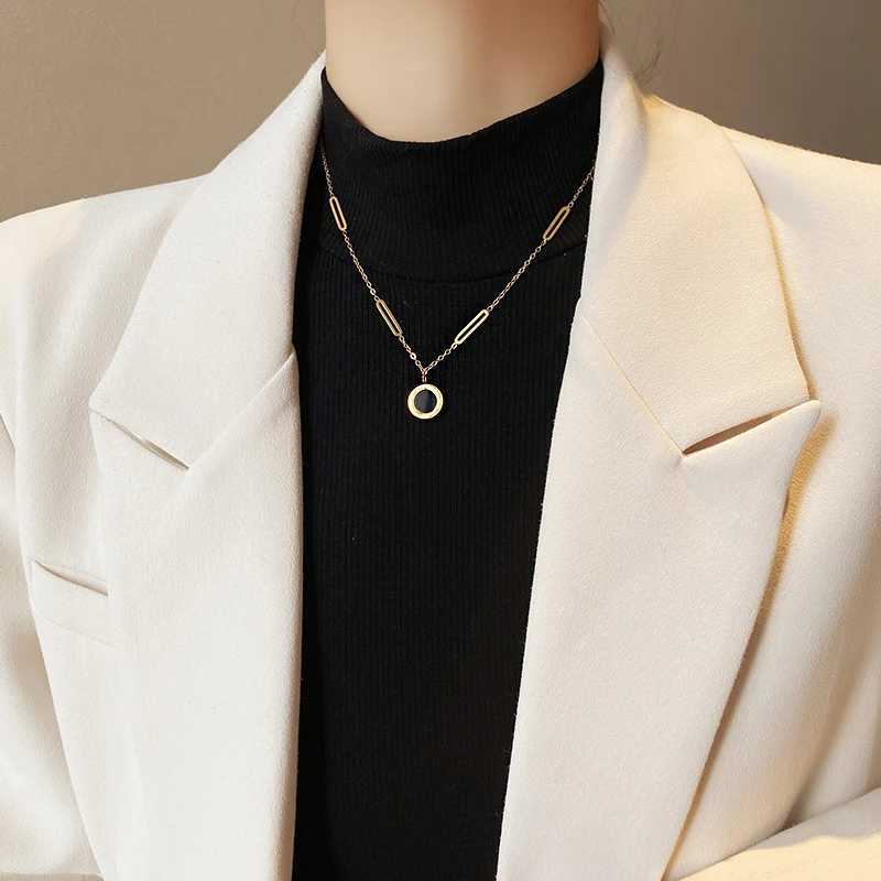 Classic Fashion Stainless Steel Roman Digital Wafer Pendant Necklace 2025 Fashion Jewelry Christmas Party Womens Sexy Necklace G251217