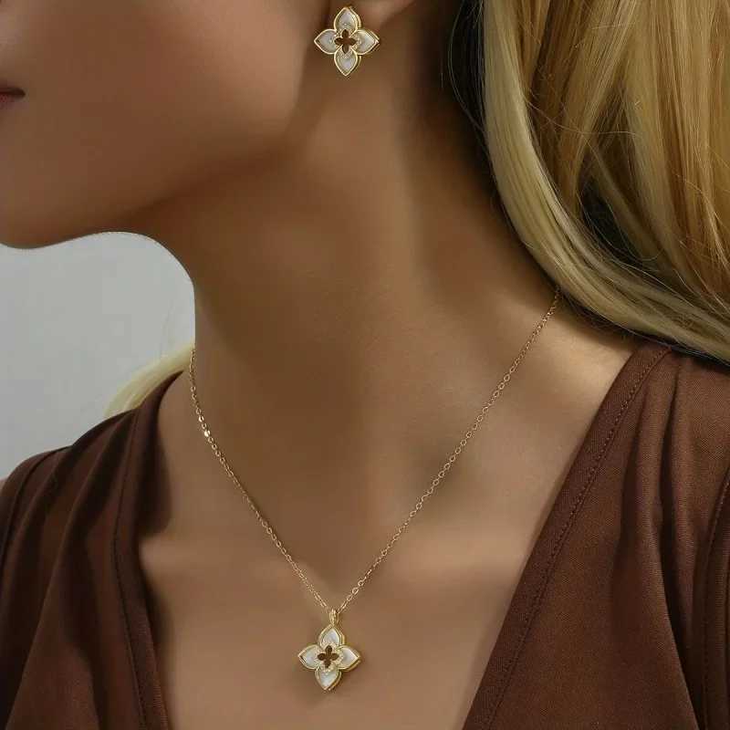 LENNIK Set New 4-leaf Flower Necklace Earrings Dainty Versatile 2-Piece Party/Dating Highlight Limited Offer G251217