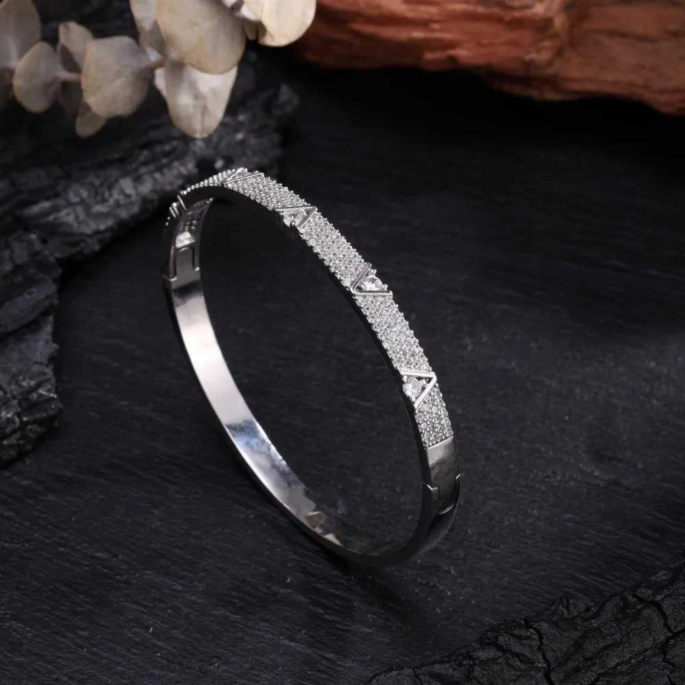 ZAKOL Light Luxury V-shaped Micro Inlaid Zircon For Women/Men New Unique Design Jewelry Gift M251217