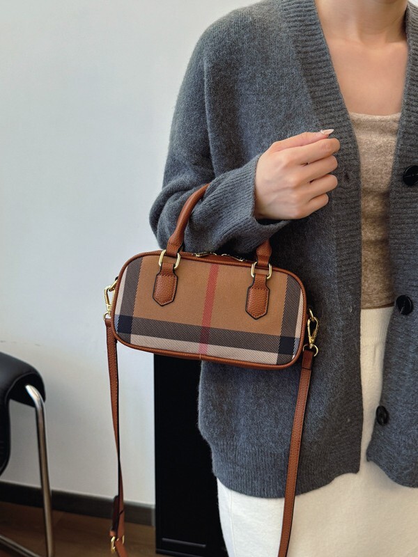 Luxury Brand Designer Hand Bag Fashion Free Shipping Exclusive Women's Bag 2025 New Fashion Women's Single Shoulder Crossbody Bag High-End B