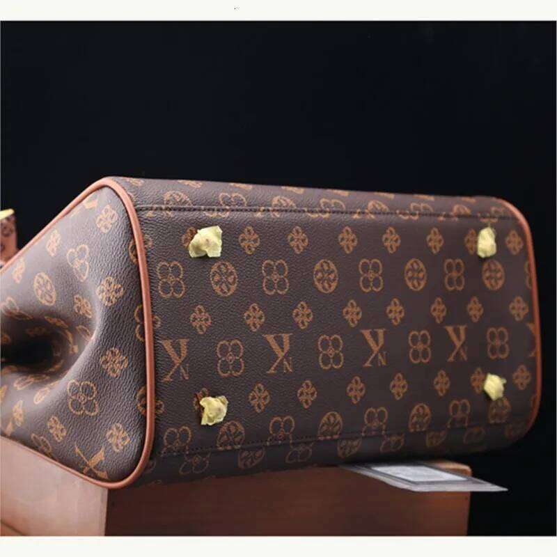 Light luxury brand women's new fashion versatile high-end handbag large capacity trendy single shoulder crossbody bag