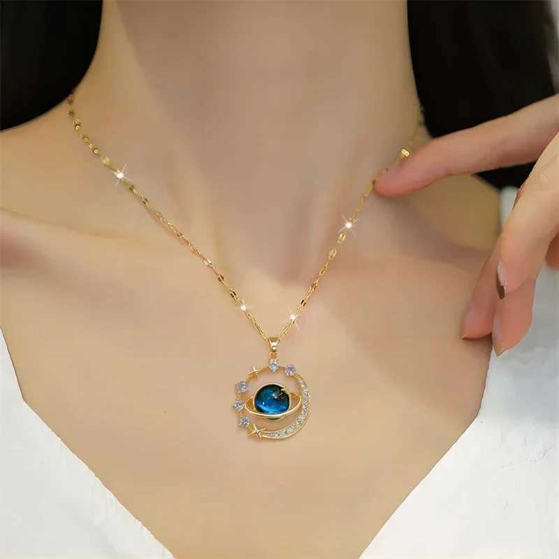 Collares Para Mujer Delicate and Beautiful Starry Pendant Necklace With Micro-Inlaid Zirconium Luxury Pendants G251217