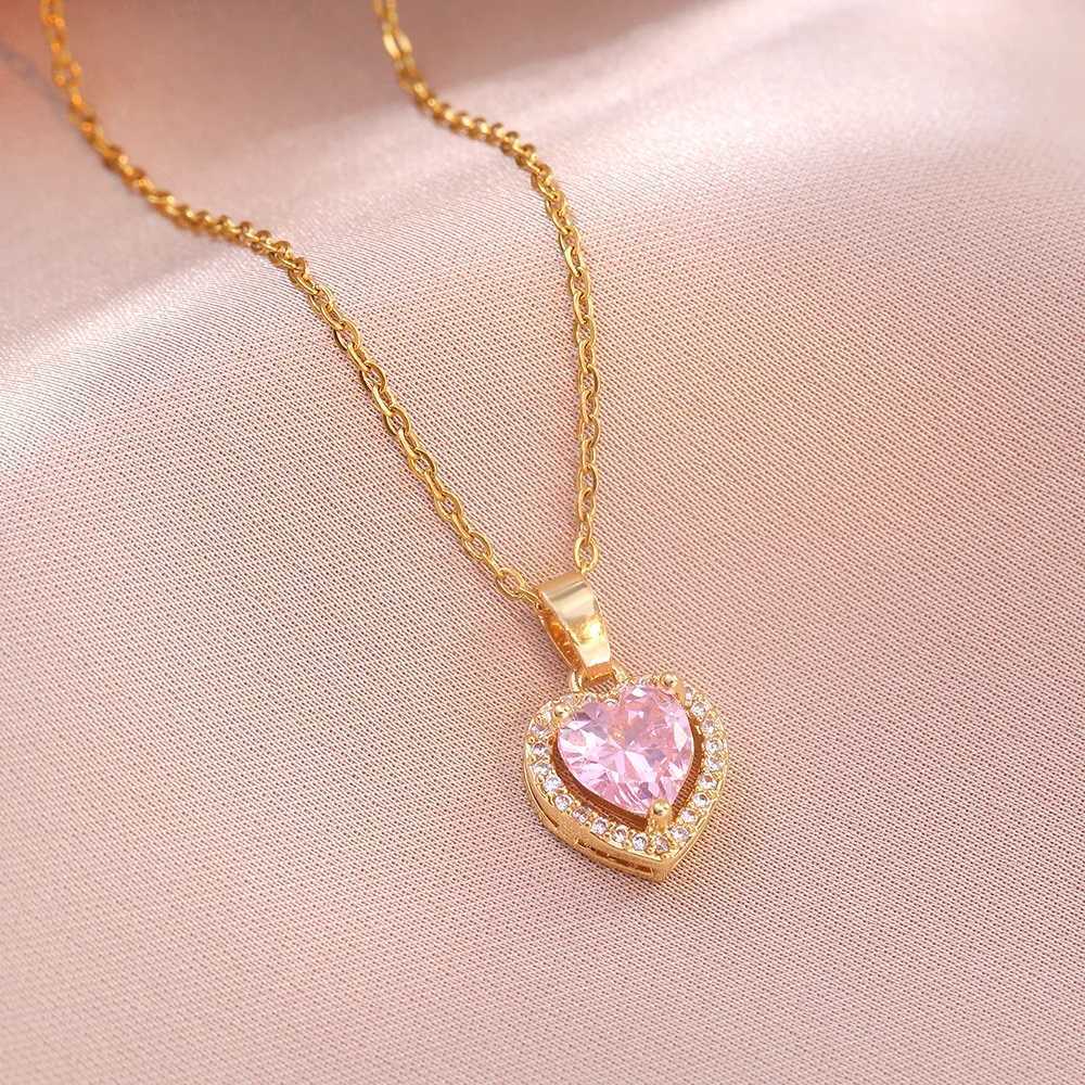 Stainless Steel Chain Pink Heart-shaped Zircon Pendant Necklace for Women Lady Sweet Jewelry Accessories Gifts G251217