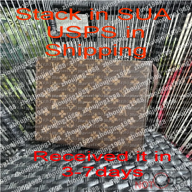 A++ Quality New Luxury Designer Hand bag Travel Toiletry Pouch 26cm Protection Makeup Clutch Women Leather Waterproof Cosmetic Bags For Womens With Dust Bag wallet