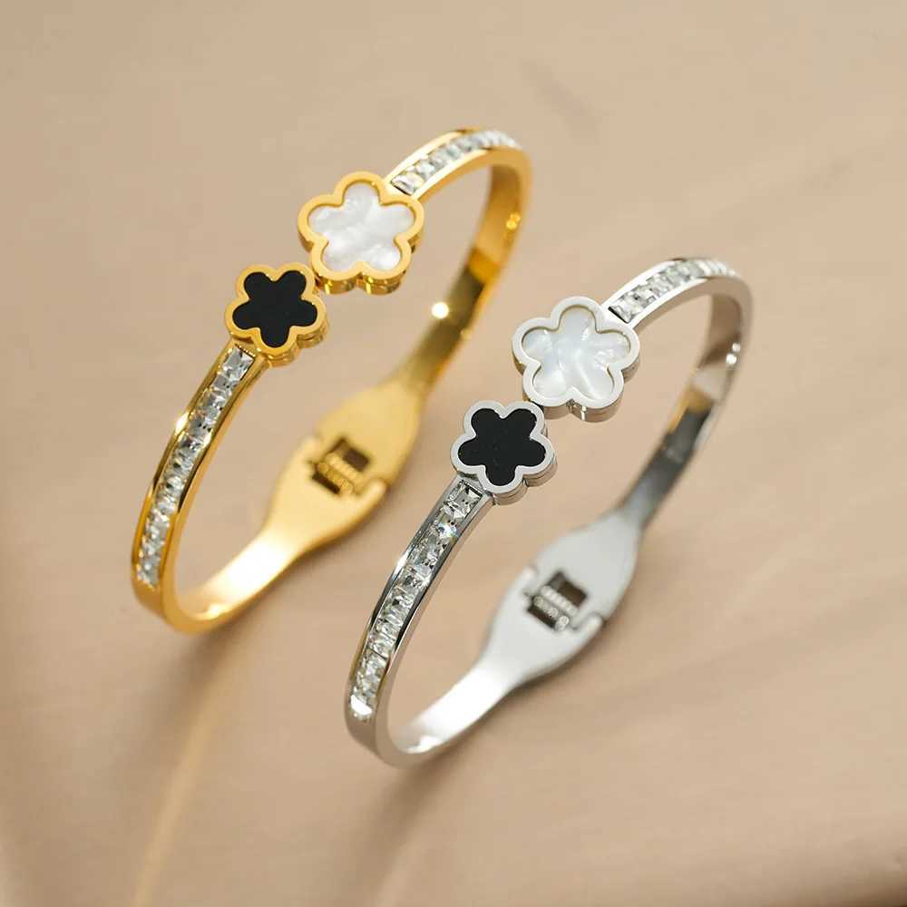 Stainless Steel Fashion Shell Flower Bangles for Women Trendy Shiny Zircon Can Open s Hand Accessories Gifts for Friends M251220