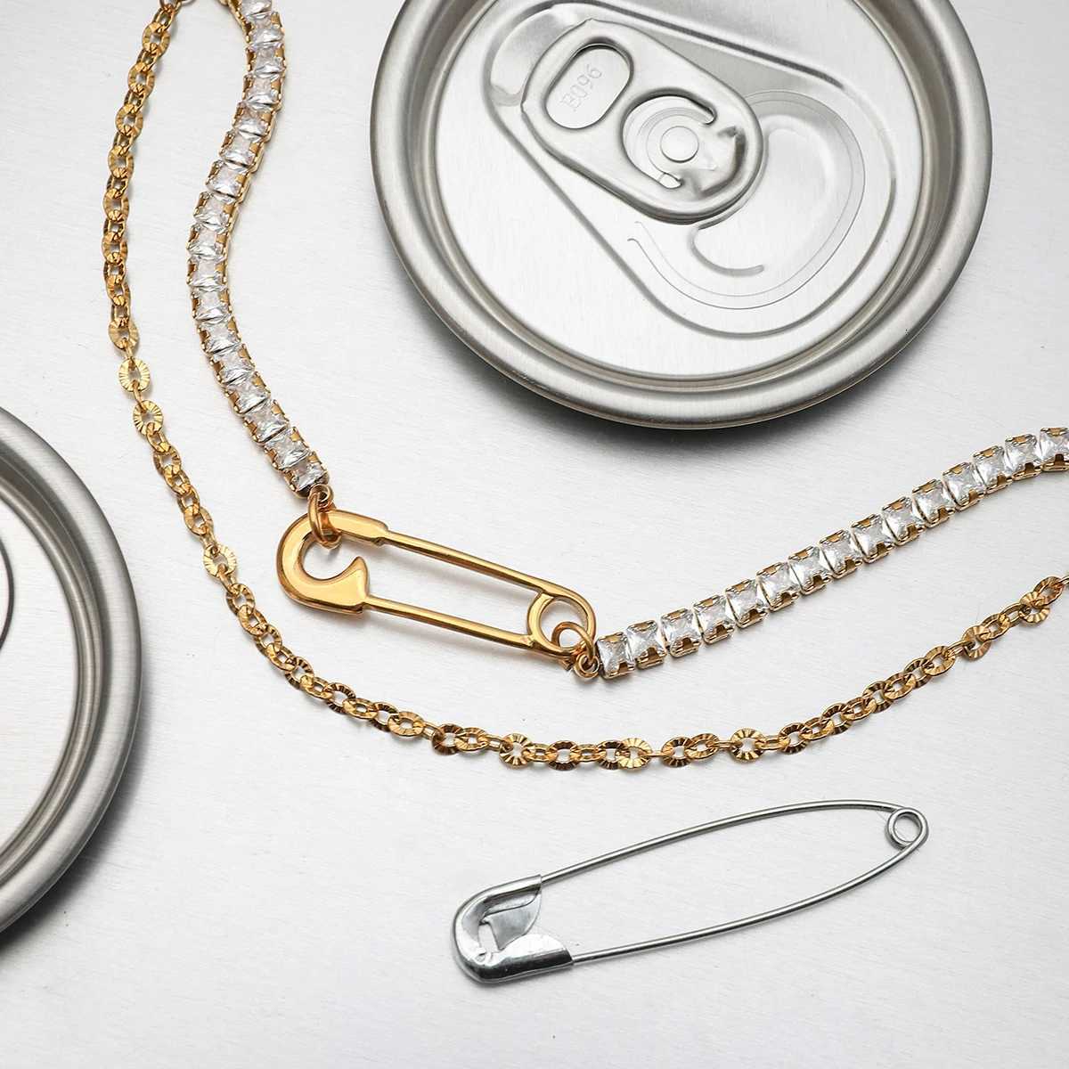 luxury Zora Womens Exquisite Paper Clip Design Zircon 18K Gold Plated Stainless Steel Trendy Double Layer for Daliy M251217