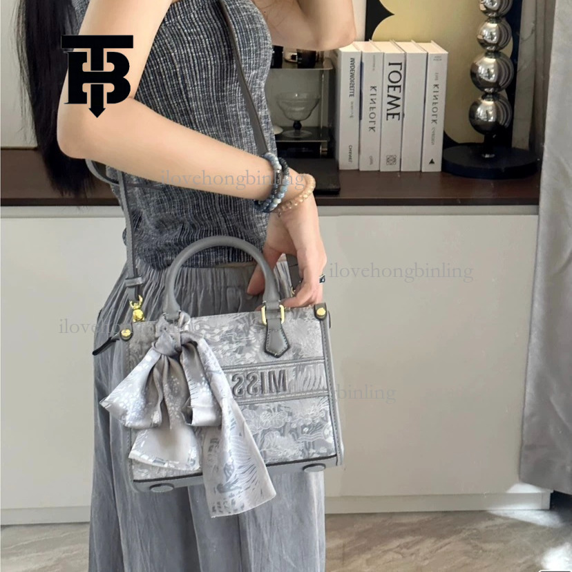 TB BHULAMTE Women's Chinese Embroidery Commuting Handbag Free Shipping Designer Luxury Original Four Seasons Universal Shoulder Bag Art Fashion 3