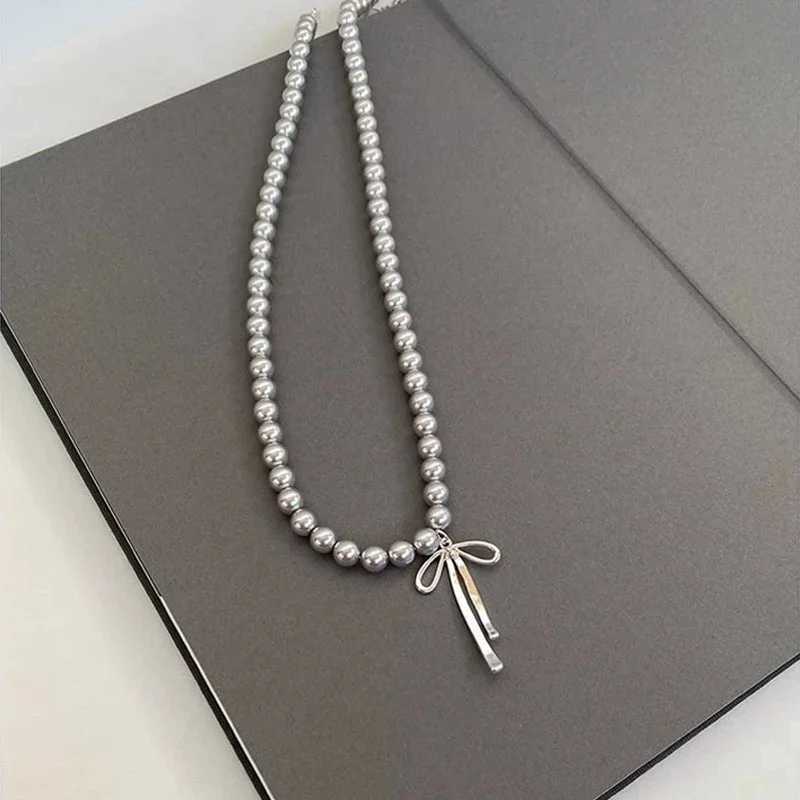 LATS Gray Pearls Bowknot Pendant Necklace for Women Girls Graceful Butterfly Choker Chain Jewelry Gift Accessories G251217